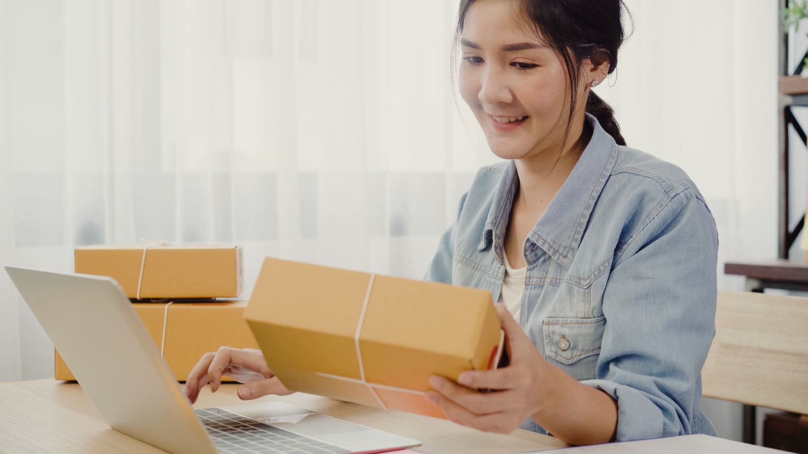 Nhập hàng mẫu quốc tế dành cho shop mới bắt đầu kinh doanh